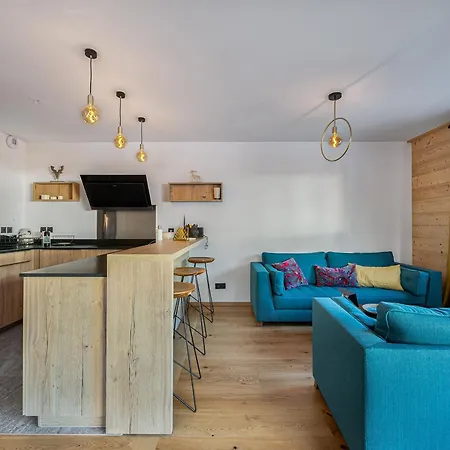 3 Pièces à Courchevel, Proche Des Pistes Avec Parking Et Wi-fi - Fr-1-563-61 Appartement *