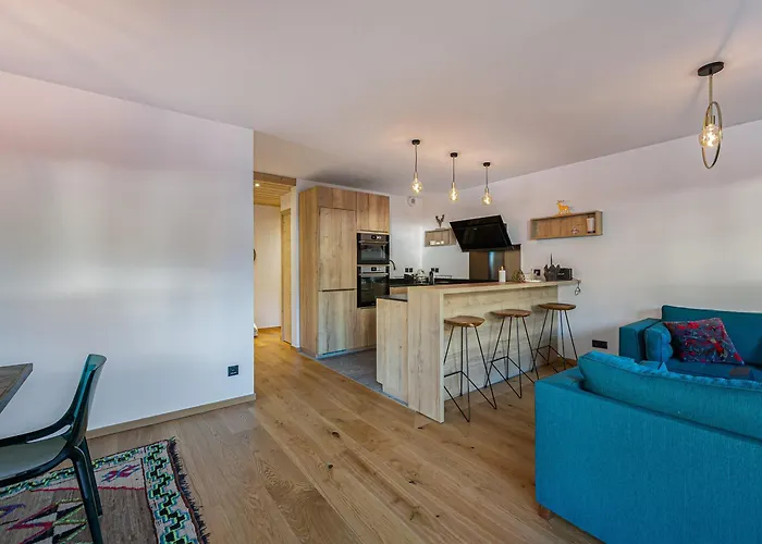 3 Pieces A Courchevel, Proche Des Pistes Avec Parking Et Wi-fi - Fr-1-563-61 Courchevel